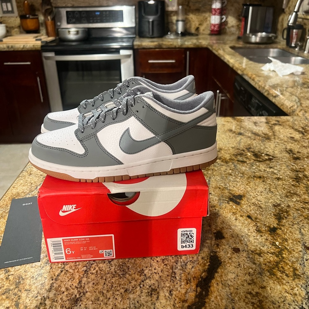 Nike Low-Top Sneakers in White and Gray